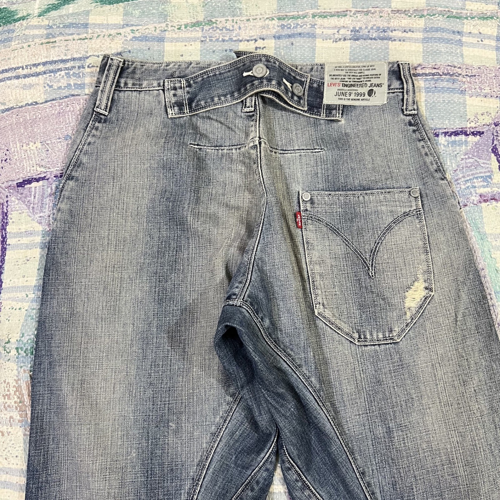 vintage Levis Engineered Jeans Mens Blue med Wash Twisted Buckle Back 30x30